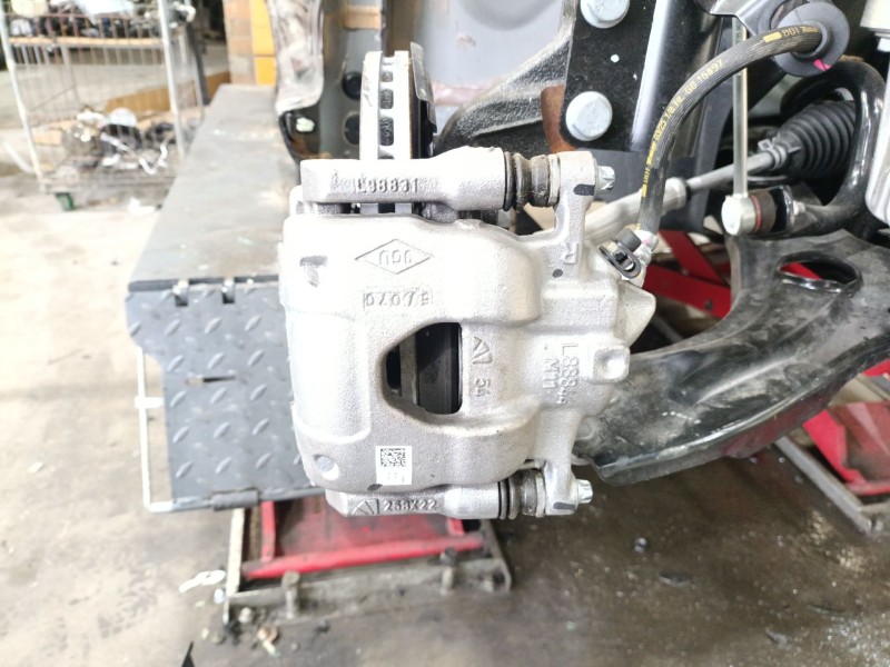Recambio de pinza freno delantera derecha para renault clio v (b7_) tce 90 (b7mt) referencia OEM IAM 410005595R  