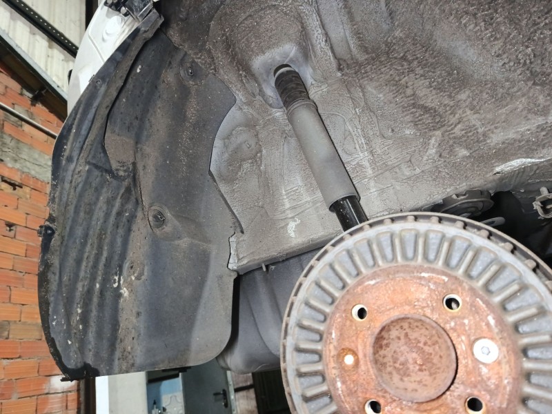 Recambio de paso de rueda trasero derecho para dacia sandero iii 1.0 sce 65 referencia OEM IAM 479181172R  