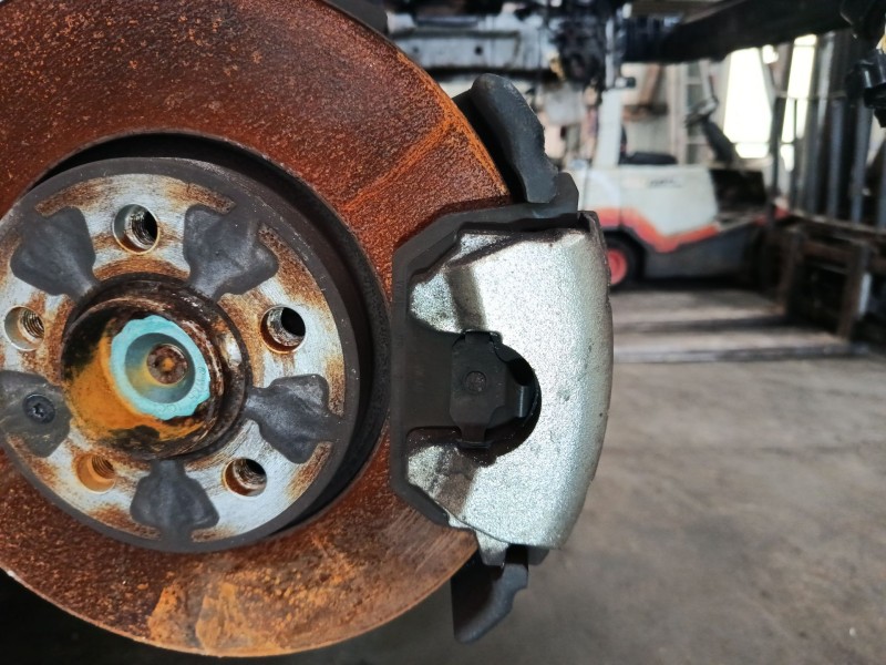 Recambio de pinza freno delantera derecha para seat arona (kj7, kjp) 1.0 tsi referencia OEM IAM 2Q0615124A  