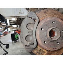 PINZA FRENO DELANTERA IZQUIERDA 2N0615123 