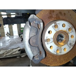 PINZA FRENO DELANTERA IZQUIERDA 8V0615123 