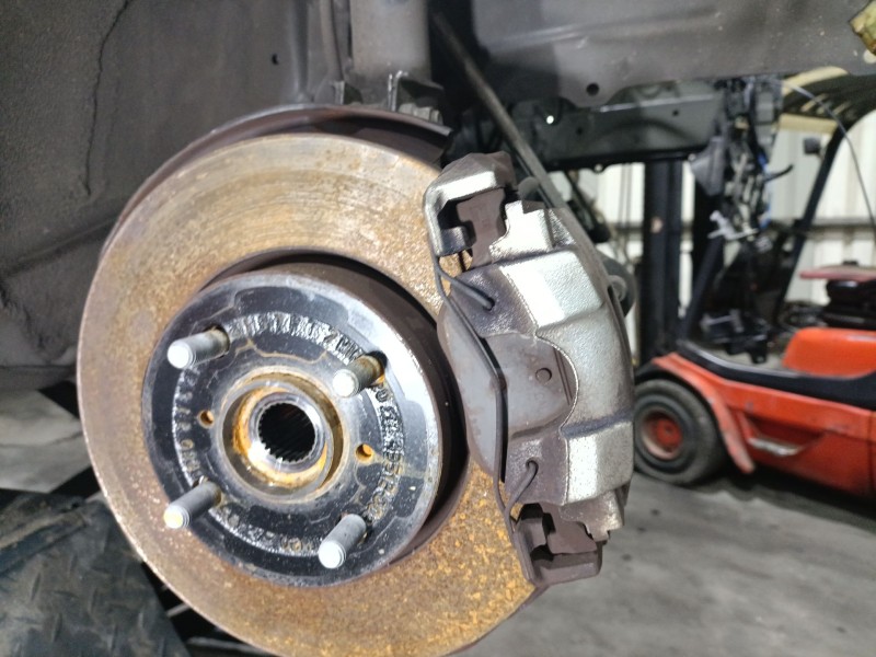 Recambio de pinza freno delantera derecha para toyota yaris (_p13_) 1.0 (ksp130_) referencia OEM IAM 477300D070  