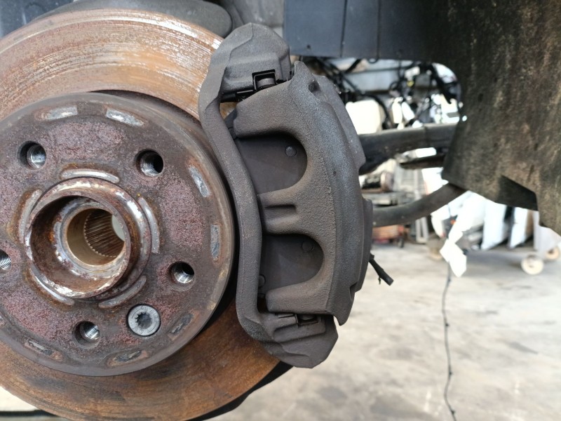 Recambio de pinza freno delantera derecha para volkswagen crafter furgoneta (sy_, sx_) 2.0 tdi referencia OEM IAM 2N0615124  