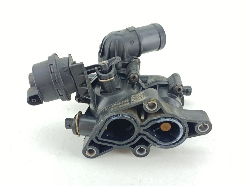 Recambio de carcasa termostato para kia rio iv (yb, sc, fb) 1.25 referencia OEM IAM M2560003060  