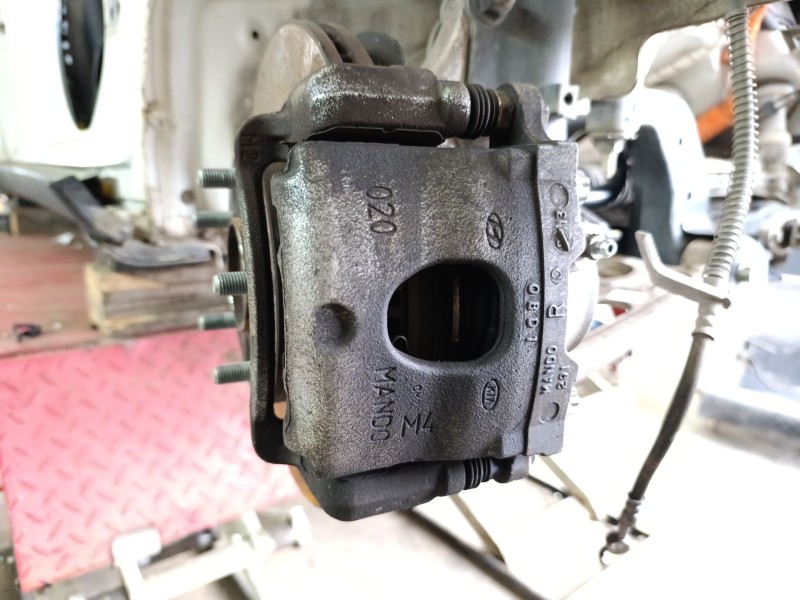Recambio de pinza freno delantera derecha para kia niro i (de) 1.6 gdi hybrid referencia OEM IAM 58130G2100  