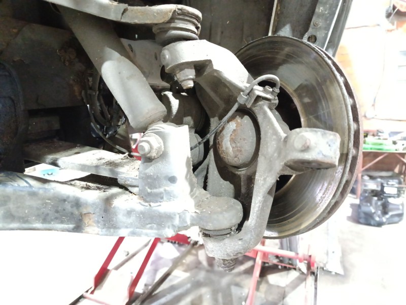 Recambio de mangueta delantera izquierda para iveco daily vi caja/chasis 33s15, 35s15, 35c15 referencia OEM IAM 5802417987  