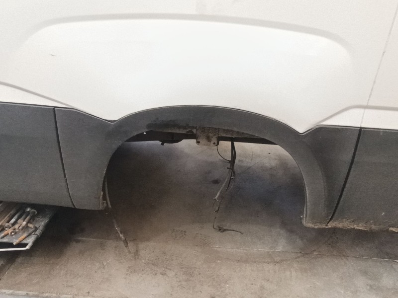 Recambio de moldura para iveco daily vi caja/chasis 33s15, 35s15, 35c15 referencia OEM IAM 5801521562  
