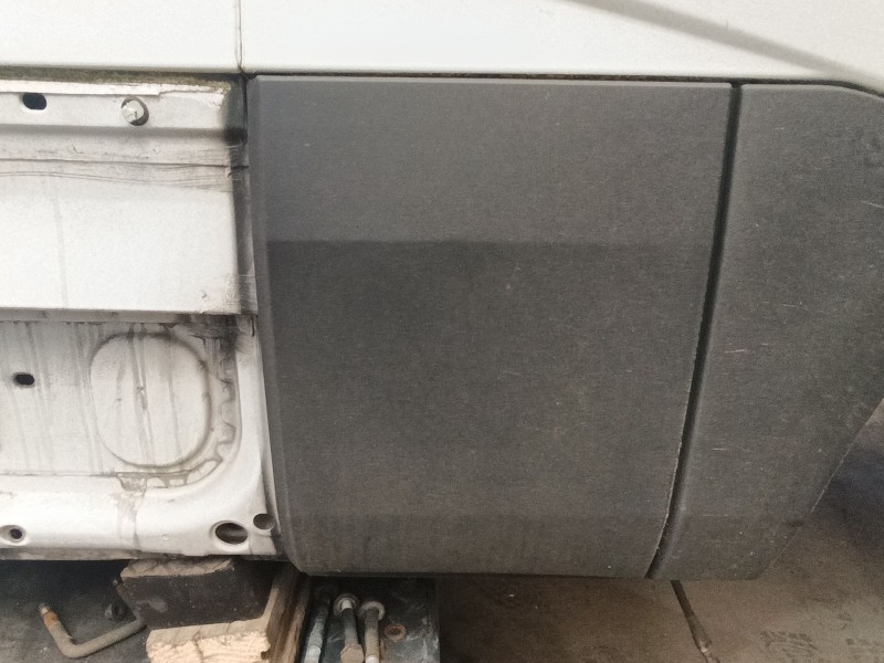 Recambio de moldura para iveco daily vi caja/chasis 33s15, 35s15, 35c15 referencia OEM IAM 5801521541  