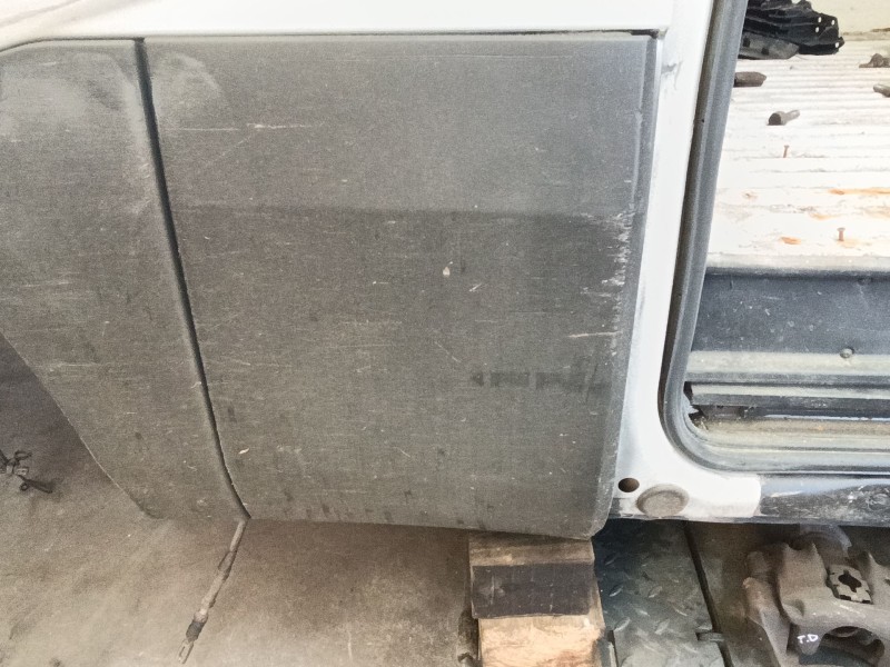 Recambio de moldura para iveco daily vi caja/chasis 33s15, 35s15, 35c15 referencia OEM IAM 5801821731  