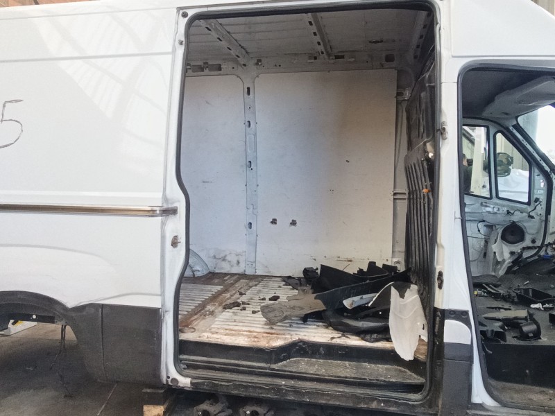 Recambio de gomas contorno puerta para iveco daily vi caja/chasis 33s15, 35s15, 35c15 referencia OEM IAM   