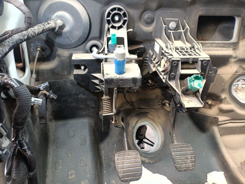 Recambio de pedal embrague para fiat talento furgoneta (296_) 1.6 d referencia OEM IAM 0006000641072  