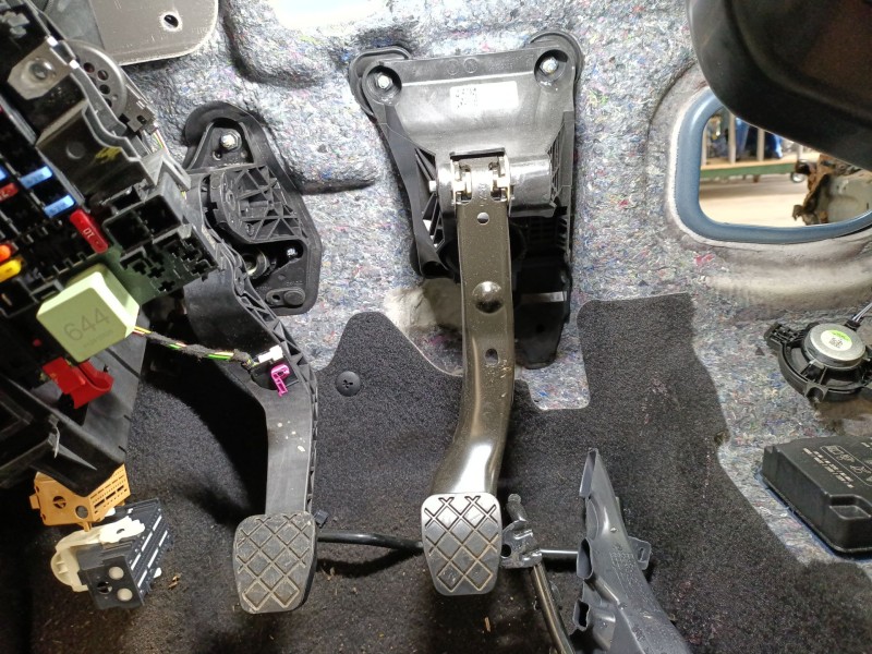 Recambio de pedal freno para seat ibiza v (kj1, kjg) 1.0 tsi referencia OEM IAM 2Q1721142  