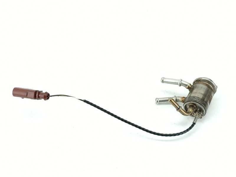 Recambio de inyector para volkswagen crafter furgoneta (sy_, sx_) 2.0 tdi referencia OEM IAM 2N0131113G  