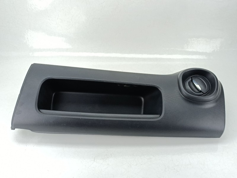 Recambio de moldura para fiat talento furgoneta (296_) 1.6 d referencia OEM IAM 683107829R  