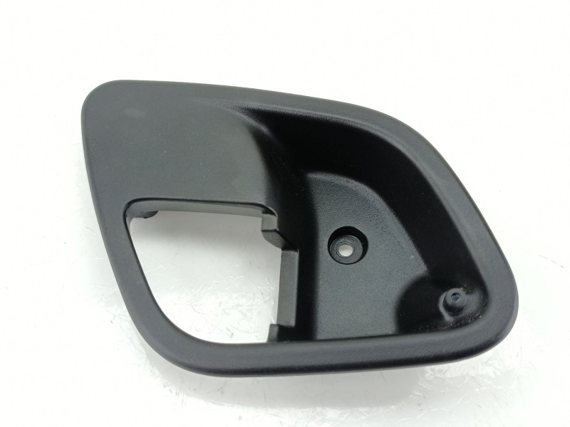 Recambio de moldura para iveco daily vi furgoneta 33s16, 35s16, 35c16, 40c16, 50c16 referencia OEM IAM 5801568444  