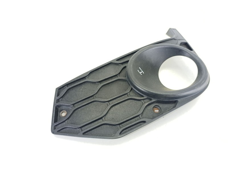 Recambio de moldura para iveco daily vi caja/chasis 33s15, 35s15, 35c15 referencia OEM IAM 5801562216  