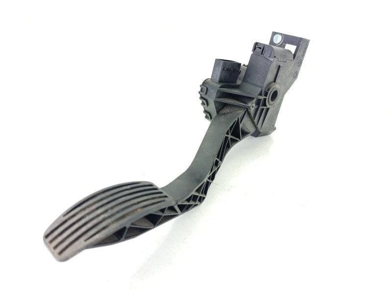 Recambio de potenciometro pedal para iveco daily vi caja/chasis 33s15, 35s15, 35c15 referencia OEM IAM 5801333490  