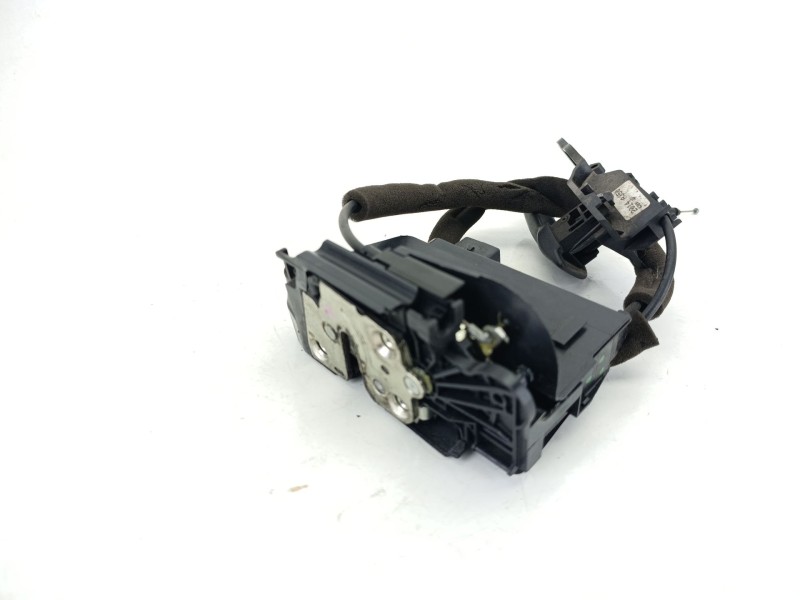 Recambio de cerradura puerta delantera derecha para iveco daily vi caja/chasis 33s15, 35s15, 35c15 referencia OEM IAM 5801529302