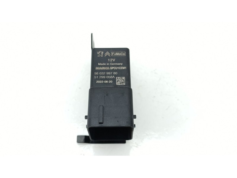Recambio de caja precalentamiento para fiat scudo furgoneta 1.5 multijet 100 (506) referencia OEM IAM 9803299780  