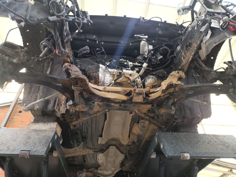 Recambio de puente delantero para ford puma (j2k, cf7) 1.0 ecoboost referencia OEM IAM 2703464  