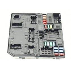CAJA RELES / FUSIBLES 284B66727R 