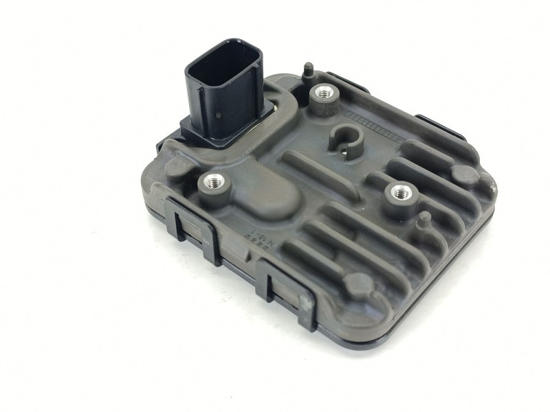 Recambio de modulo electronico para toyota yaris (_p21_, _pa1_, _ph1_) 1.5 hybrid (mxph10) referencia OEM IAM 8821052120  