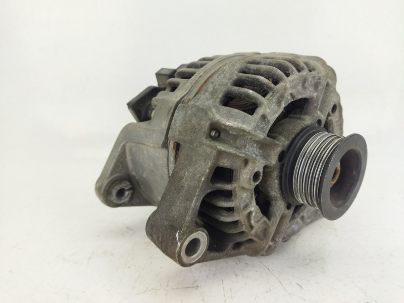 Recambio de alternador para opel astra h (a04) 1.4 (l48) referencia OEM IAM 55556067  