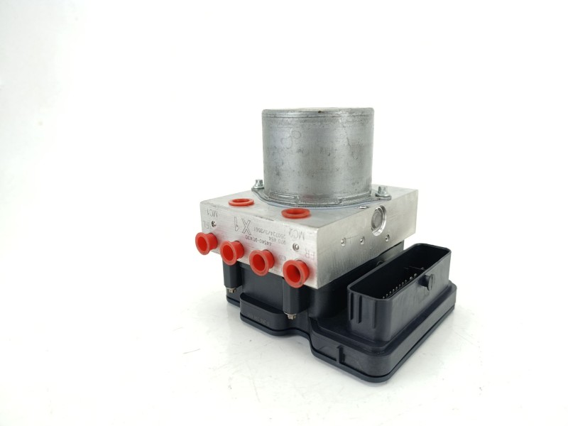 Recambio de abs para toyota yaris (_p21_, _pa1_, _ph1_) 1.5 hybrid (mxph10) referencia OEM IAM 445400DA30  
