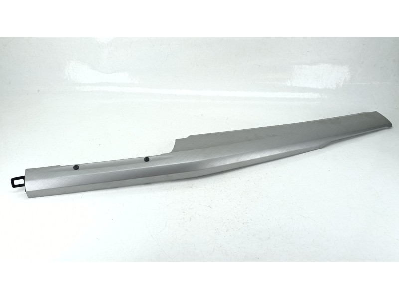 Recambio de moldura para volkswagen golf viii variant (cg5, db5) 1.5 tsi referencia OEM IAM 5H1858416G  