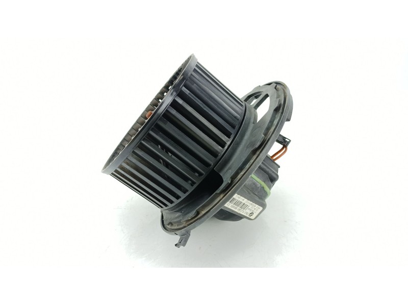 Recambio de ventilador calefaccion para bmw x1 (e84) sdrive 18 d referencia OEM IAM 64116933663  