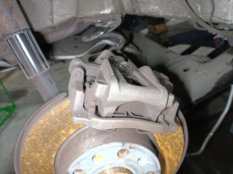 Recambio de pinza freno trasera derecha para volkswagen golf viii variant (cg5, db5) 1.5 tsi referencia OEM IAM 5WA615424SL7  