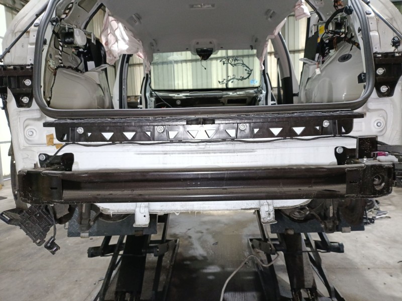 Recambio de refuerzo paragolpes trasero para volkswagen golf viii variant (cg5, db5) 1.5 tsi referencia OEM IAM 5H0807305F  