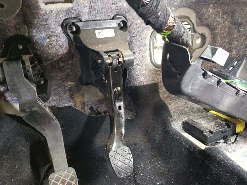 Recambio de pedal freno para seat ibiza v (kj1, kjg) 1.0 tsi referencia OEM IAM 2Q1721142  