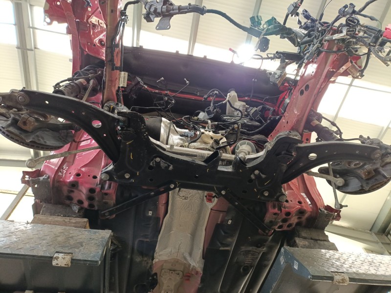 Recambio de puente delantero para ford puma (j2k, cf7) 1.0 ecoboost referencia OEM IAM 2703464  