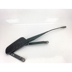 BRAZO LIMPIA DELANTERO DERECHO A1648200640 