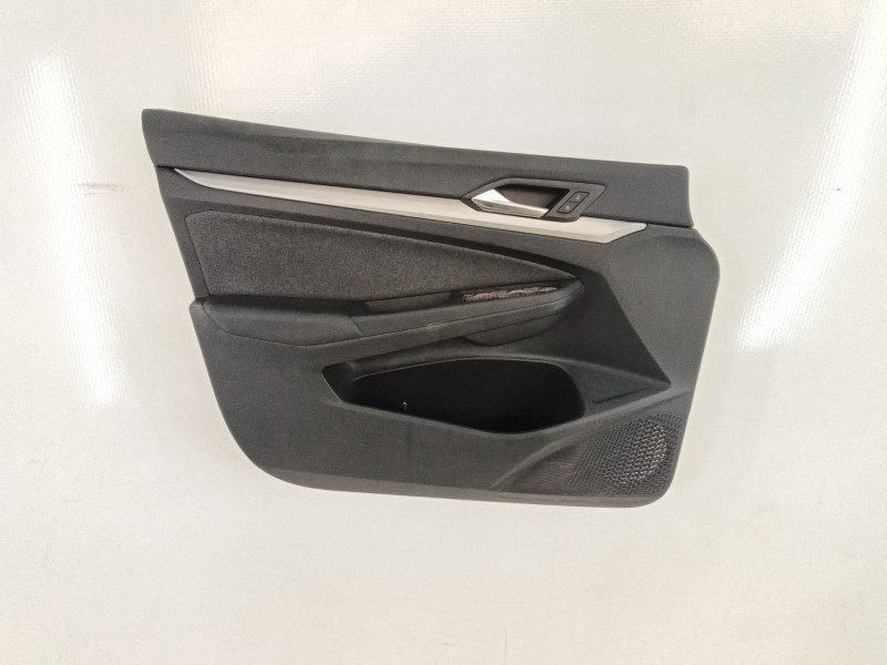Recambio de guarnecido puerta delantera izquierda para volkswagen golf viii (cd1, da1) 2.0 tdi referencia OEM IAM 5H6867011AC  