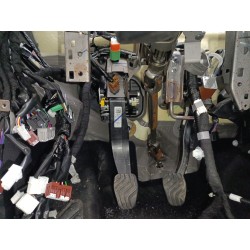 PEDAL EMBRAGUE 465036UA5D 