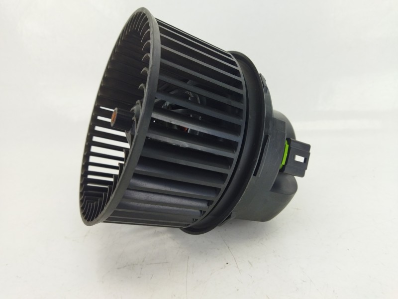 Recambio de motor calefaccion para ford focus iii 1.5 tdci referencia OEM IAM AV6N18456AA  