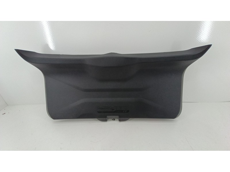 Recambio de guarnecido porton trasero para jeep avenger (j2) electric referencia OEM IAM 735771413  