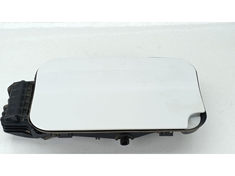 Recambio de tapa exterior combustible para peugeot rifter 1.5 bluehdi 100 referencia OEM IAM 9817924480  