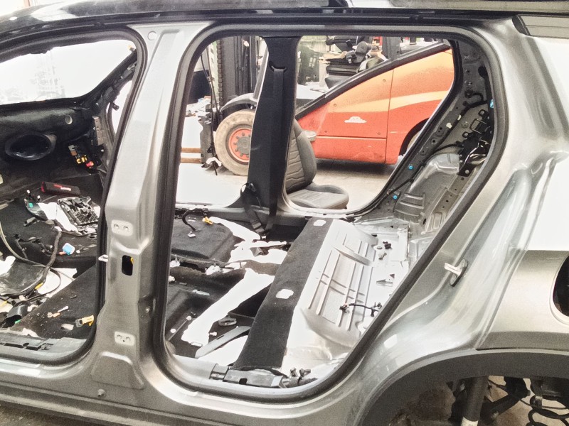Recambio de gomas contorno puerta para jeep avenger (j2) electric referencia OEM IAM   