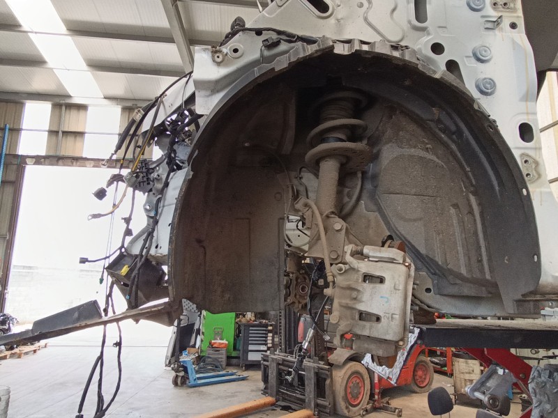 Recambio de paso de rueda delantero izquierdo para nissan nv200 furgoneta e-nv (me0n) referencia OEM IAM 638434FA0A  