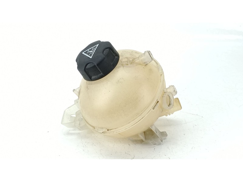 Recambio de deposito expansion para peugeot rifter 1.5 bluehdi 100 referencia OEM IAM 9678514680  