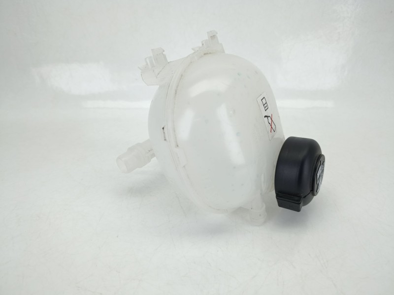 Recambio de deposito expansion para jeep avenger (j2) electric referencia OEM IAM 9824198680  