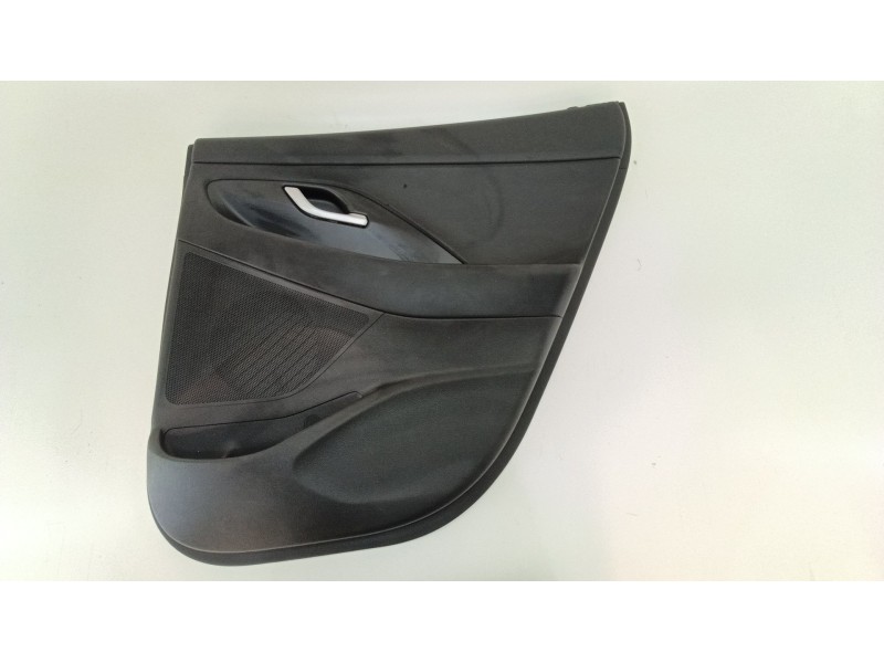 Recambio de guarnecido puerta trasera derecha para hyundai i30 (pde, pd, pden) 1.5 referencia OEM IAM 83302G4010TEV  