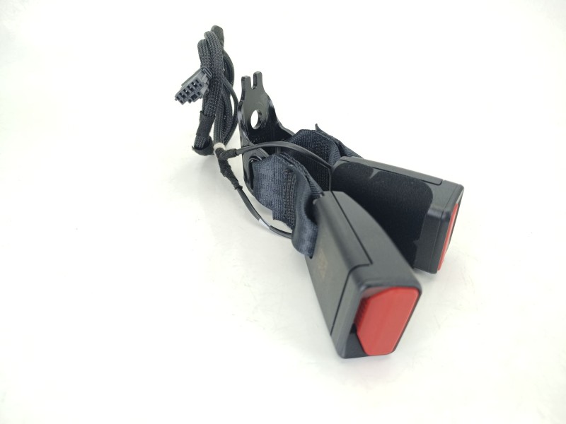 Recambio de enganche cinturon trasero central para jeep avenger (j2) electric referencia OEM IAM 640351200C  
