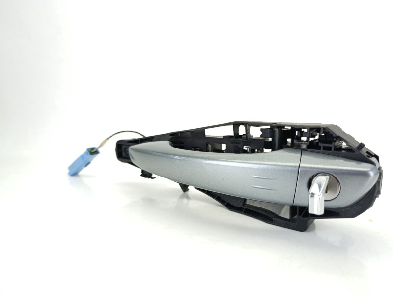 Recambio de maneta exterior delantera izquierda para jeep avenger (j2) electric referencia OEM IAM 68663955AA  