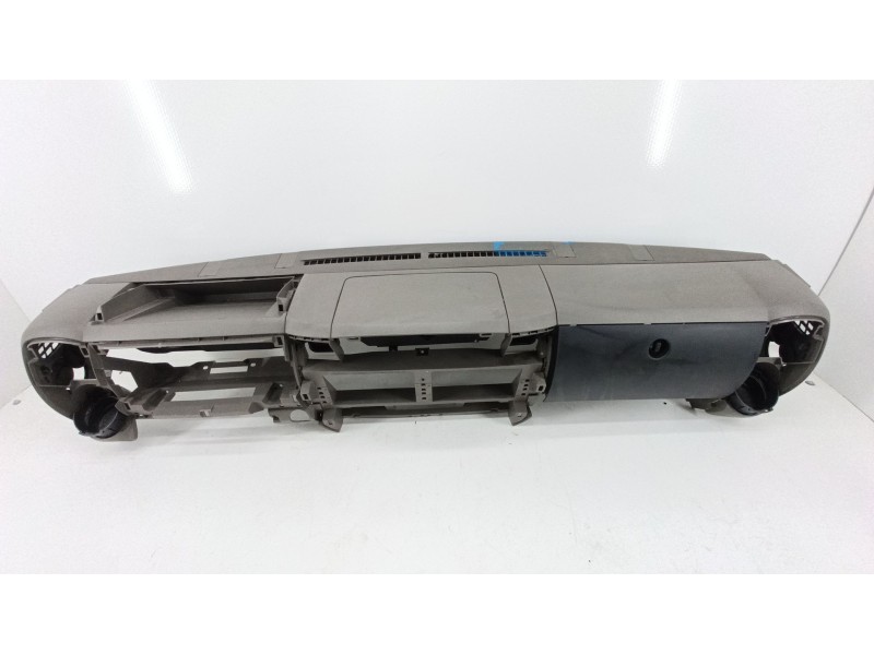 Recambio de salpicadero para nissan nt400 cabstar (f24m) 28.12, 32.12, 35.12 (f91an) referencia OEM IAM 68200MB400  