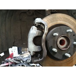 PINZA FRENO DELANTERA IZQUIERDA B4Y73399ZC 