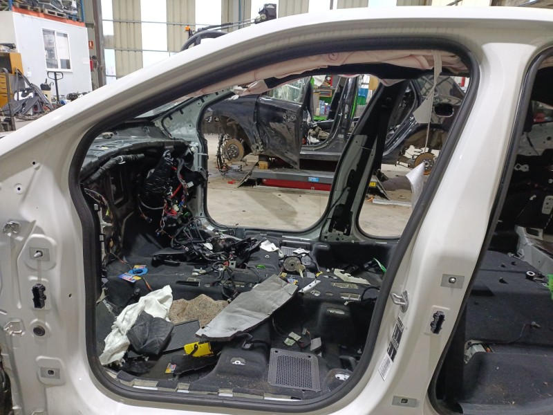 Recambio de gomas contorno puerta para bmw 2 active tourer (u06) 218d referencia OEM IAM   